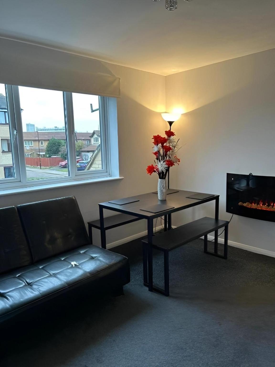 Apartament Sleek & Stylish - E15 With Parking *